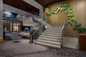 Hilton Des Moines Downtown的休息区