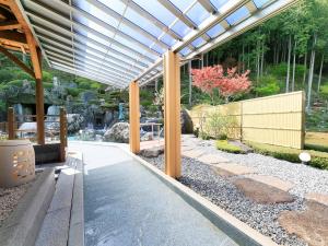 Aed väljaspool majutusasutust 湯元ホテル阿智川