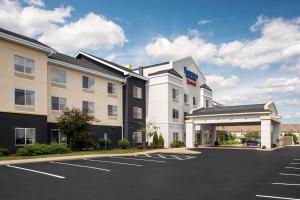 a rendering of a hotel with a parking lot at Fairfield by Marriott Inn & Suites Columbus Hilliard in Columbus