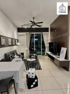 Posezení v ubytování Ipoh D Festivo Suites 6-10pax 10mins to Sunway Tambun by IWH