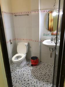 Koupelna v ubytování Nhím biển