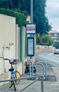 Jazda na bicykli v okolí ubytovania Studio 5 minutes Cannes et plages, terrasse, piscine