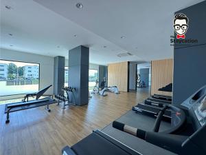 The fitness centre and/or fitness facilities at Staycation Homestay 24 Royal Richmond Near Airport