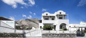 Gallery image of Privée Santorini in Perissa