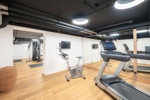 The fitness centre and/or fitness facilities at Lech Valley Lodge