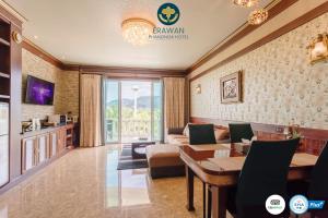 Kuchyň nebo kuchyňský kout v ubytování Erawan Hotel