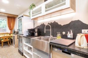 Dapur atau dapur kecil di Mountain Fresh - alpine easy stay