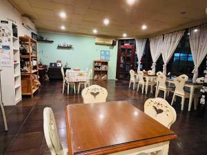 水田衣藝術家民宿餐廳或用餐的地方