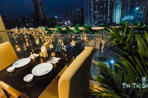 ノイダにあるBest Cozy Stay in Central Noida , Mall, Free WiFi, Parking, Private Apartment - The Taj Studiosのギャラリーの写真