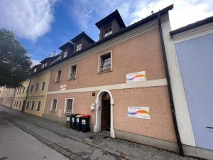 Budova, kde se hostel nachází