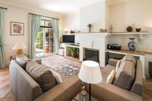 Et opholdsområde på Sera - Luxury 3 bedroom apartment with pool, golf,beach