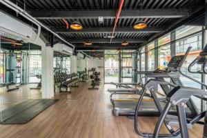 Fitness centrum a/nebo fitness zařízení v ubytování GuestReady - Hidden gem in JVC