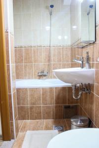 Koupelna v ubytování Apartments Sava