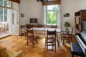 Et tv og/eller underholdning på Apartment Anna