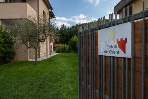 Certifikát, hodnocení, plakát nebo jiný dokument vystavený v ubytování Castelli del Chianti
