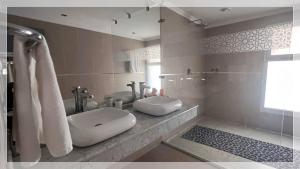 Salle de bains dans l'établissement Hotel Al Massira