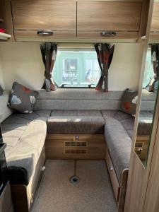 Gallery image of Morris Motorhome in Welton