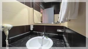 Salle de bains dans l'établissement Hotel Al Massira