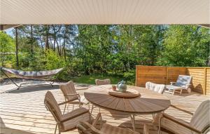 Balkón nebo terasa v ubytování Beautiful Home In Aakirkeby With 3 Bedrooms