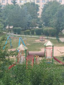 Plac zabaw dla dzieci w obiekcie Apartament Centrum