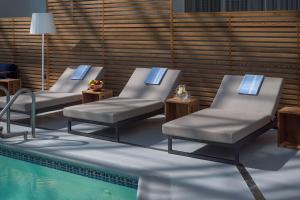 Πισίνα στο ή κοντά στο Hilton Boston Woburn