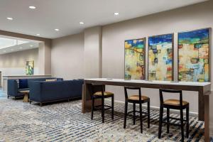 都柏林Embassy Suites by Hilton Columbus Dublin的相册照片