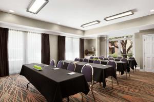 Posezení v ubytování Addison Suites + 22 fotografií