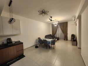 Зона вітальні в Netizen #MRT#Cheras#C180#3bedRooms#KLCC View#9PersonStay