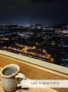 Зображення з фотогалереї помешкання Netizen #MRT#Cheras#C180#3bedRooms#KLCC View#9PersonStay у місті Черас