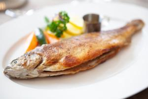 Makanan di atau berdekatan hotel