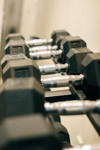 Fitness centrum a/nebo fitness zařízení v ubytování Doubletree By Hilton Lubbock - University Area