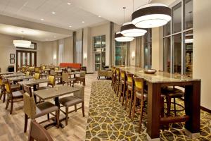 Restaurace v ubytování Hampton Inn & Suites - Minneapolis/Downtown
