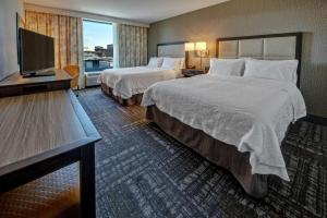 Postel nebo postele na pokoji v ubytování Hampton Inn & Suites - Minneapolis/Downtown