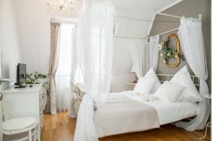 Posteľ alebo postele v izbe v ubytovaní Room4Art Apartments Nr.6 in Center air-conditioned
