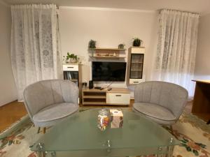 Posezení v ubytování Apartman Colapis- Netflix, self check in, free parking, premium location!