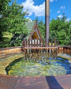 Bazén v ubytování Zen Garden nebo v jeho okolí