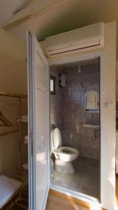 Koupelna v ubytování Köklük Wooden House