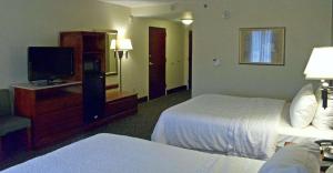 Postel nebo postele na pokoji v ubytování Hampton Inn Ithaca