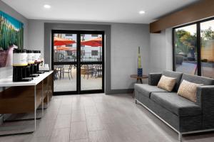 Sjónvarps- og/eða afþreyingartæki á Hampton Inn Phoenix - Biltmore