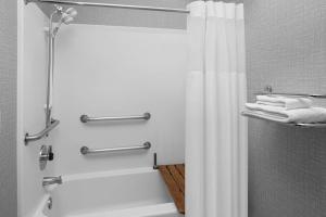 Baðherbergi á Hampton Inn Phoenix - Biltmore
