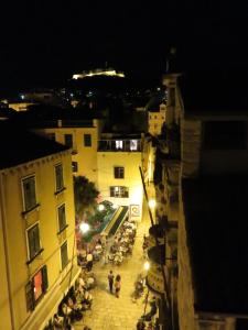 Nespecifikovaný výhled na destinaci Šibenik nebo výhled na město při pohledu z apartmánu