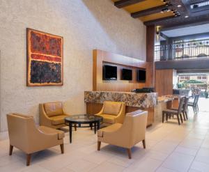 Hilton Phoenix Resort at the Peak的休息区