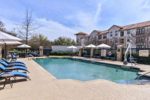 Swimmingpoolen hos eller tæt på Hampton Inn & Suites Legacy Park-Frisco