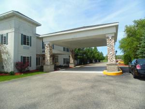 Gallery image of American Inn and Suites Houghton Lake in Houghton Lake