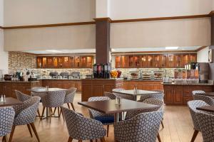 Restaurant o un lloc per menjar a Homewood Suites by Hilton Orlando-Intl Drive/Convention Ctr