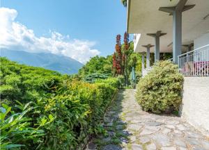 Фотография из галереи Varenna Wonders, Villa with pool for 14 guests в городе Перледо