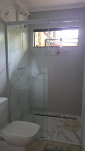 Koupelna v ubytování Quarto Familia + 11 fotografií