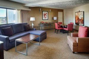 Posezení v ubytování DoubleTree by Hilton Spokane City Center