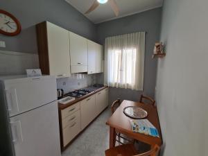 A kitchen or kitchenette at Casa Nautilus - 30m dal mare
