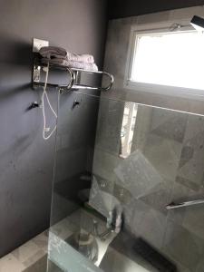 Kylpyhuone majoituspaikassa DEPARTAMENTO EN BALVANERA